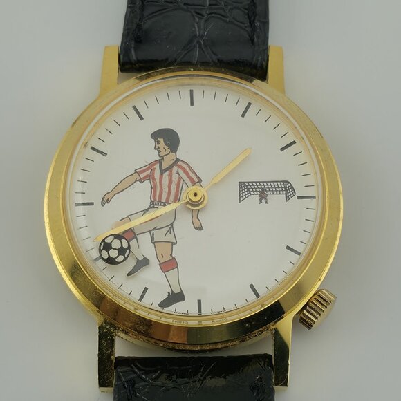 Vintage Watch 1980s Soccer Football Dial Hong Kong Gold Tone Retro Sports Circa - Picture 4 of 16